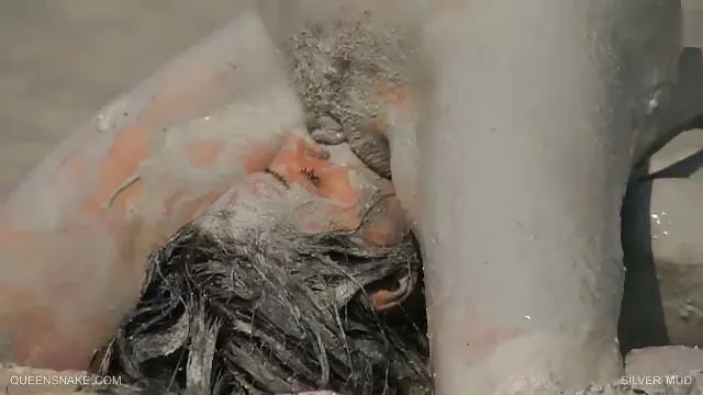 Parim porno :  Blond neiu lööb basseinipoissi ja jääb kasuemale vahele Täiskasvanute Filmid 