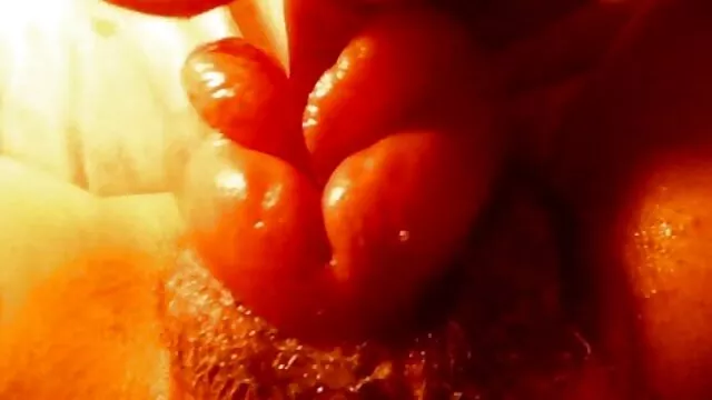 Parim porno :  Ihane kukenäljas MILF võtab suure riista, kui abikaasa filmib Täiskasvanute Filmid 