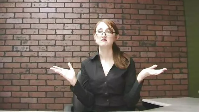 Parim porno :  Rinnakas blond milf metsikus seksis koos noore täpiga Täiskasvanute Filmid 