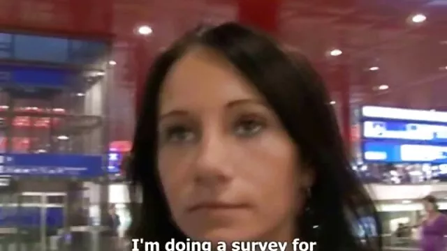 Parim porno :  Kõhn neiu Lizaveta Kay naudib kodus head nokimist Täiskasvanute Filmid 